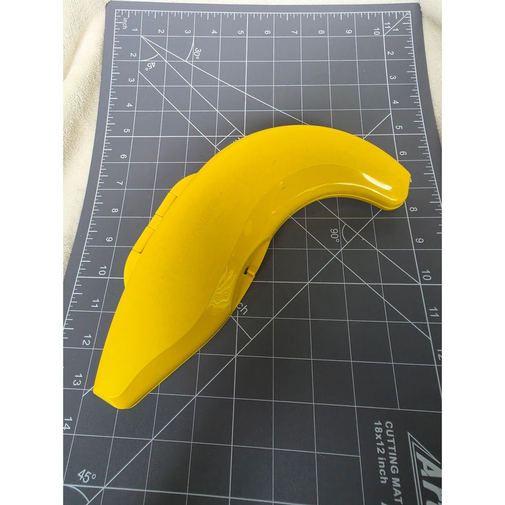 Tupperware Banana Keeper Yellow Plastic Hinged Lunch Box Fruit Protector Case